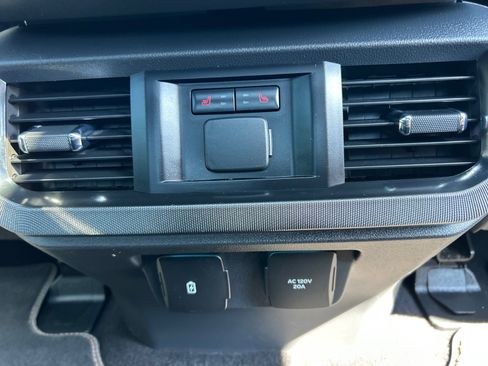 Used 2023 Ford F150 Platinum w/ Equipment Group 701A High AWD/4WD image 22