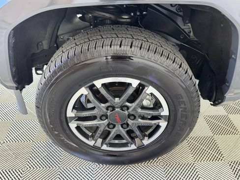 Certified 2025 Toyota Tacoma TRD Sport AWD/4WD image 32