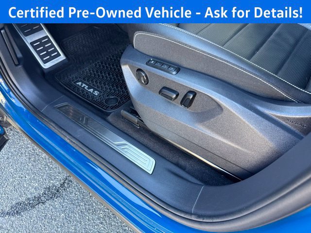 Certified 2025 Volkswagen Atlas Cross Sport SEL R-Line AWD/4WD image 21