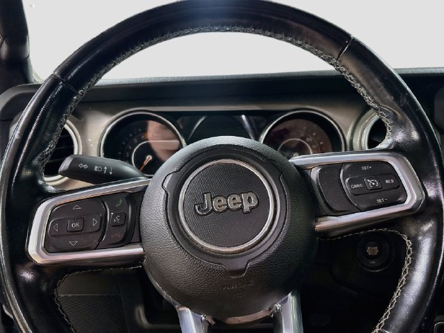 Used 2020 Jeep Wrangler Unlimited Sahara AWD/4WD image 12