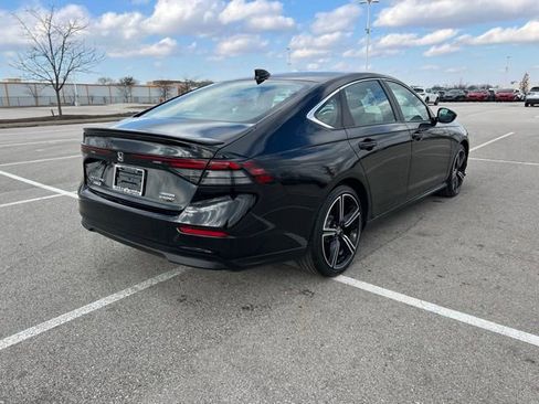 Used 2025 Honda Accord Sport image 8