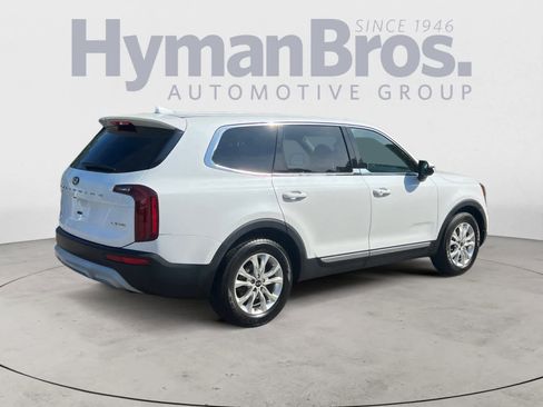 Used 2020 Kia Telluride LX AWD/4WD image 3