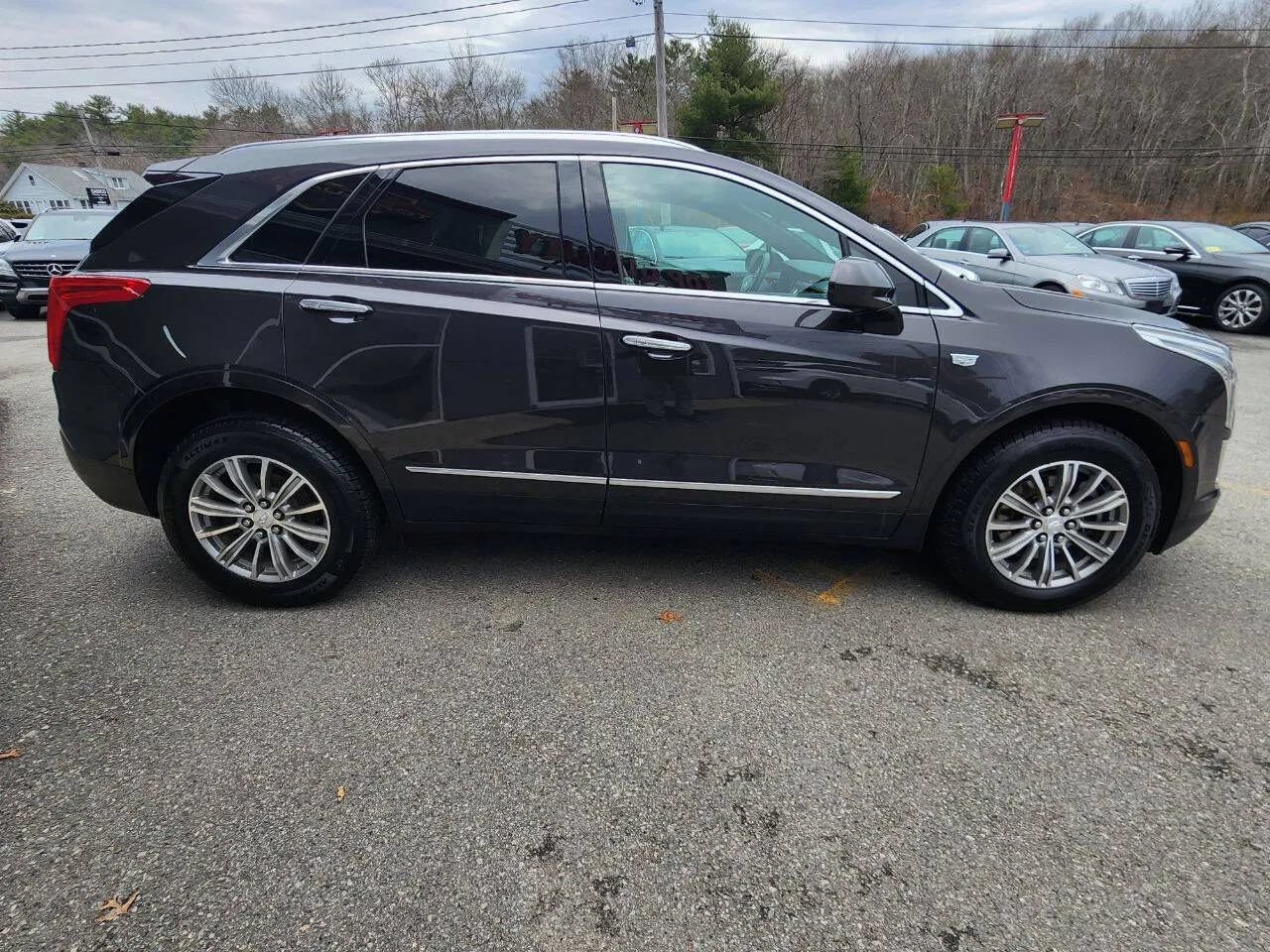 Used 2017 Cadillac XT5 Luxury w/ Driver Awareness Package AWD/4WD image 4