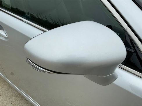 Used 2014 Lexus ES 300h w/ Luxury Package w/Bamboo Trim FWD image 13