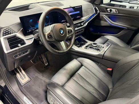 Used 2024 BMW X7 xDrive40i w/ M Sport Package image 38