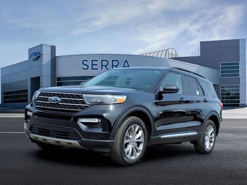 Certified 2023 Ford Explorer XLT w/ Equipment Group 202A AWD/4WD image 1