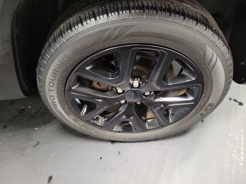 Used 2016 Jeep Renegade Latitude image 11