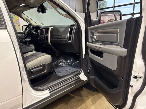 Used 2019 RAM 1500 Big Horn AWD/4WD image 76