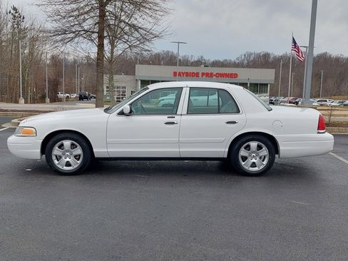 Used 2011 Ford Crown Victoria LX w/ Comfort Appearance Pkg image 10