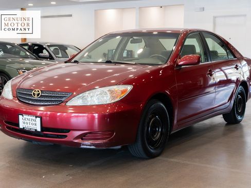 Used 2003 Toyota Camry LE w/ Preferred Accessory Pkg FWD image 1