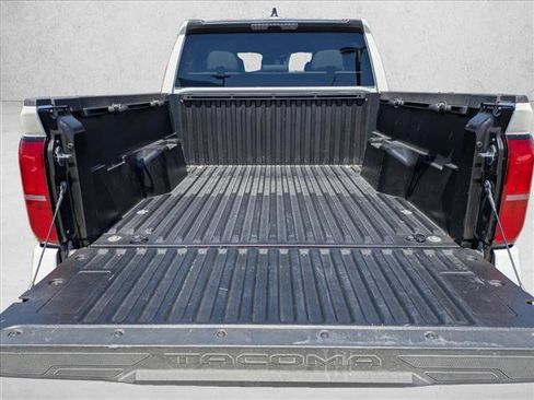 Certified 2024 Toyota Tacoma SR5 AWD/4WD image 6