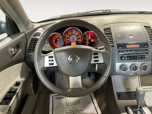Used 2005 Nissan Altima 2.5 S w/ (F01) Convenience Pkg FWD image 12