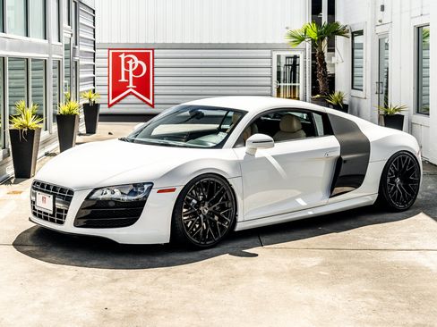 Used 2010 Audi R8 V10 AWD/4WD image 2