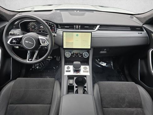 Certified 2024 Jaguar F-PACE SVR image 9
