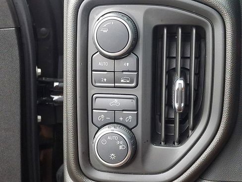 Used 2025 Chevrolet Silverado 1500 Custom image 23