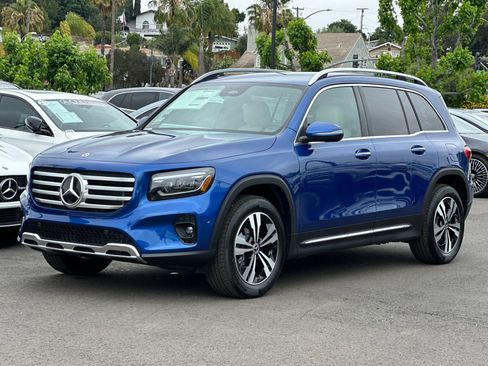 New 2025 Mercedes-Benz GLB 250 4MATIC image 7