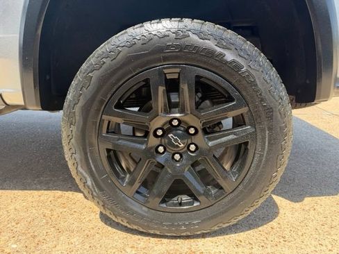 Used 2023 Chevrolet Colorado Trail Boss AWD/4WD image 6