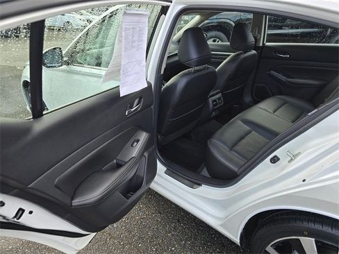 Used 2019 Nissan Altima 2.5 Platinum image 14