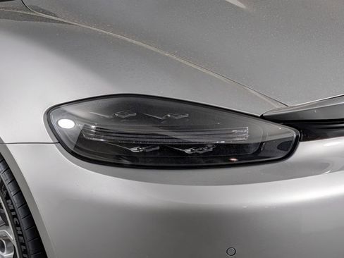 Certified 2021 Porsche 718 Boxster Spyder image 16