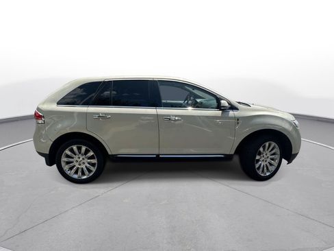 Used 2014 Lincoln MKX AWD w/ Equipment Group 102A image 5