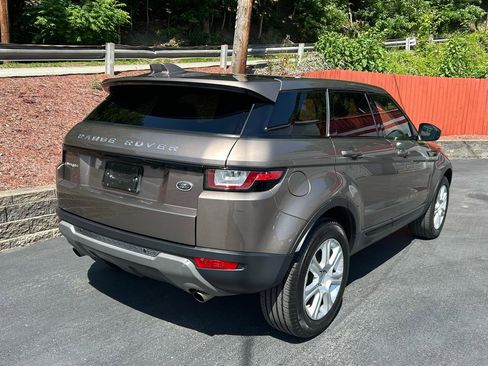Used 2018 Land Rover Range Rover Evoque SE AWD/4WD image 5