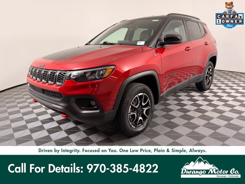 Used 2025 Jeep Compass Trailhawk AWD/4WD image 1