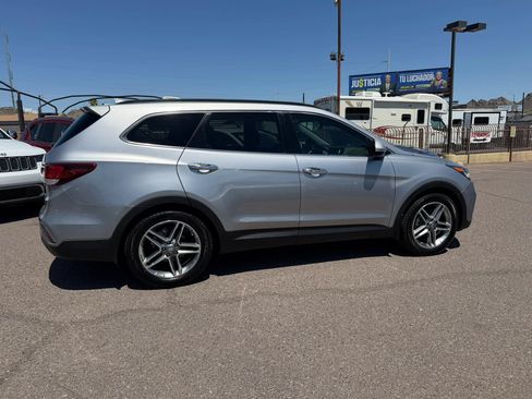 Used 2017 Hyundai Santa Fe FWD w/ Cargo Package image 4