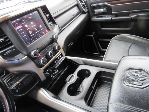 Used 2022 RAM 2500 Laramie AWD/4WD image 35