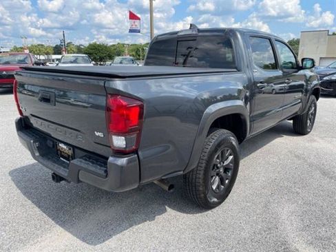 Used 2022 Toyota Tacoma SR5 image 6