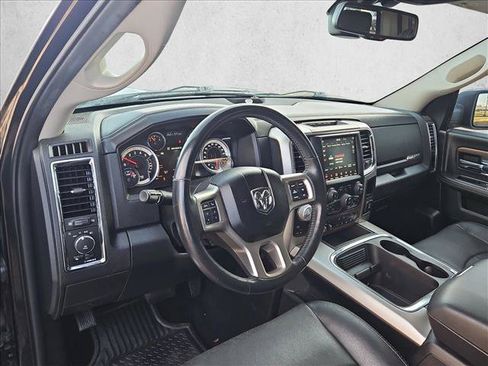 Used 2018 RAM 1500 Laramie w/ Convenience Group AWD/4WD image 10