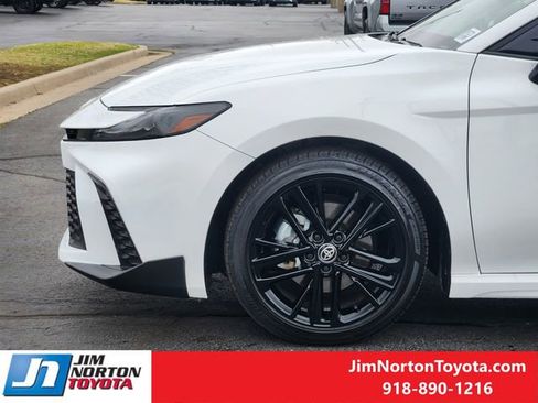 Used 2025 Toyota Camry SE w/ Multimedia Upgrade Package image 9