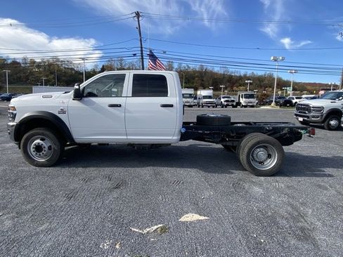 New 2026 RAM 5500 Tradesman w/ Chrome Appearance Group image 4
