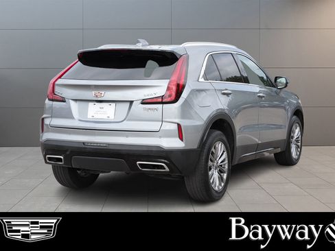 Certified 2025 Cadillac XT4 Premium Luxury image 5