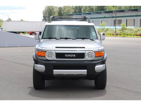 Used 2012 Toyota FJ Cruiser 4WD w/ Convenience Pkg image 5