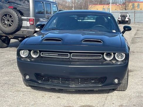 Used 2021 Dodge Challenger SXT image 25