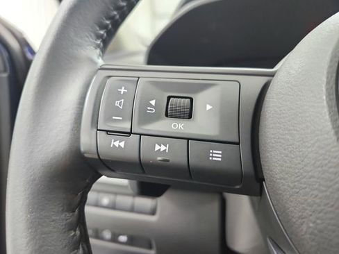 Used 2024 Nissan Rogue SV w/ SV Premium Package image 26