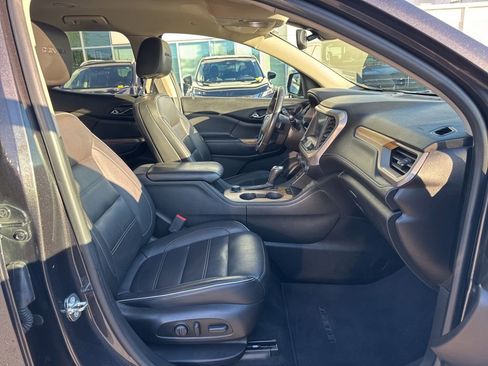 Used 2017 GMC Acadia Denali FWD image 18
