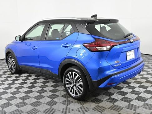 Used 2023 Nissan Kicks SV image 8