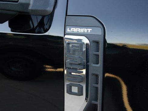 New 2026 Ford F250 Lariat w/ Lariat Ultimate Package AWD/4WD image 10
