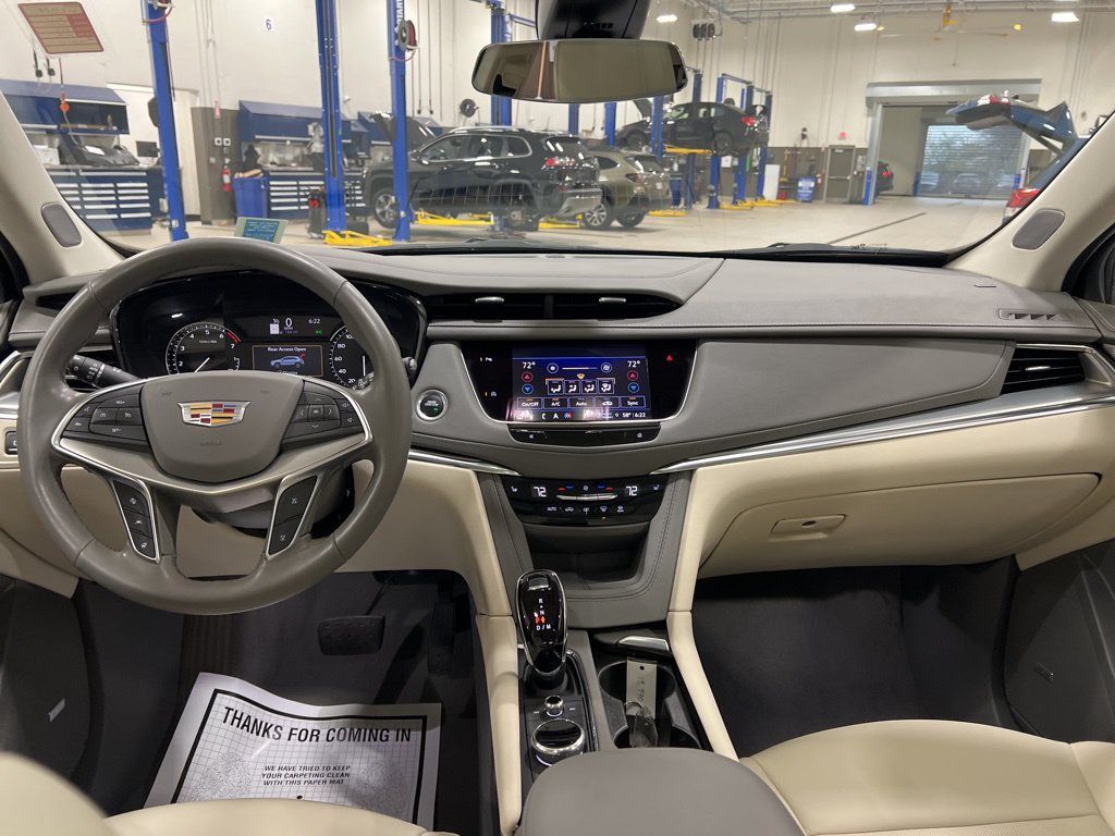 Used 2023 Cadillac XT5 Premium Luxury AWD/4WD image 6