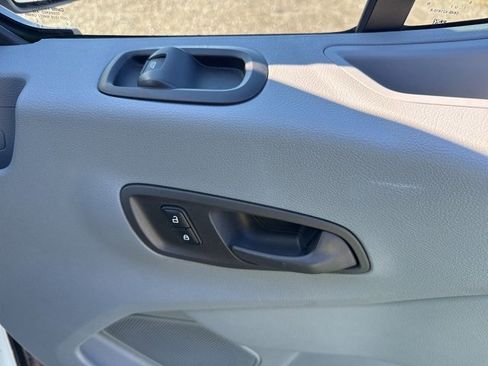 Used 2016 Ford Transit 350 XL image 18