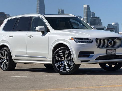 Certified 2025 Volvo XC90 T8 Plus w/ Protection Package Premier AWD/4WD image 1