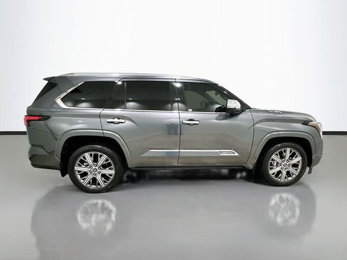 Used 2023 Toyota Sequoia Capstone AWD/4WD image 8