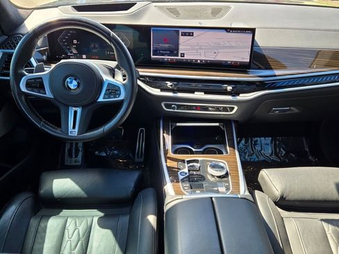 Used 2024 BMW X7 M60i w/ Executive Package image 2