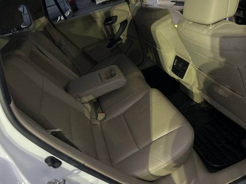 Used 2017 Acura RDX AWD image 17