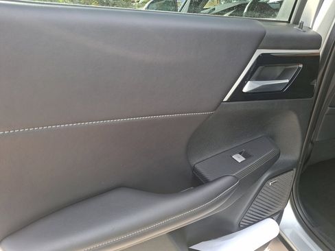 Used 2025 Mitsubishi Outlander SE AWD/4WD image 19