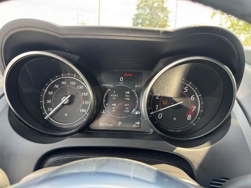 Used 2018 Jaguar F-TYPE Coupe RWD image 13