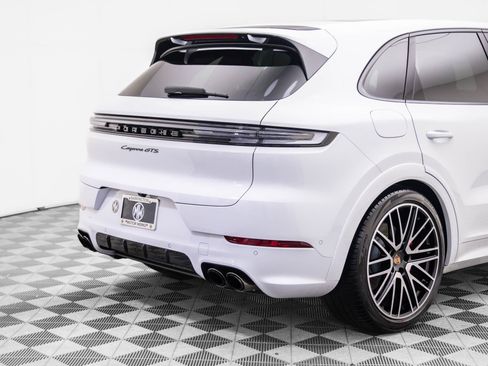 Used 2026 Porsche Cayenne GTS AWD/4WD image 35
