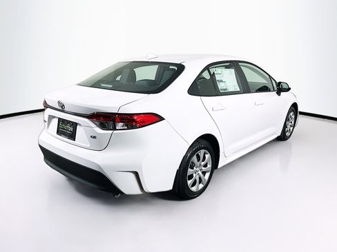 Used 2026 Toyota Corolla LE image 9