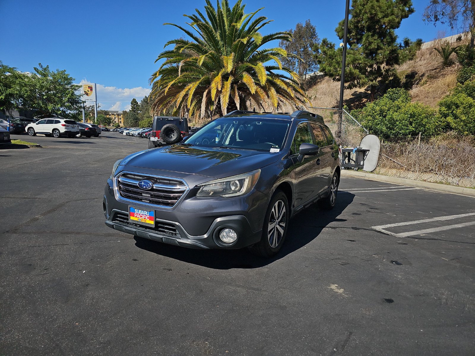Used 2019 Subaru Outback 2.5i Limited AWD/4WD image 3